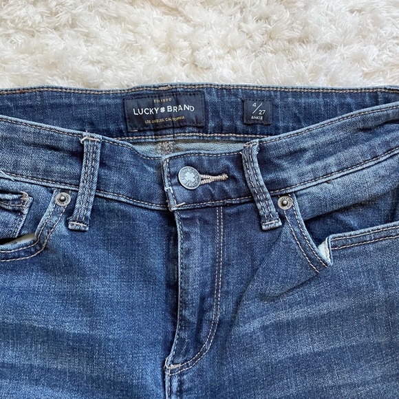 LAST CHANCE- BRAND NEW! Lucky Brand Jeans - Picture 9 of 14